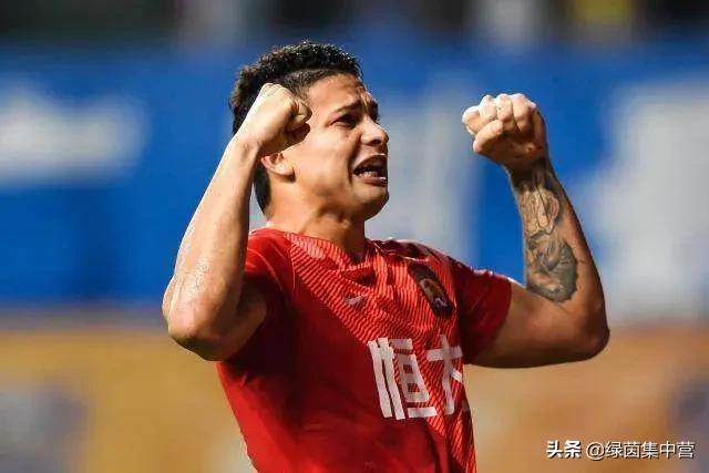 加祖里奇扣碎万元篮板:迈克尔·乔丹在新秀赛季后扣碎篮板是怎么回事？