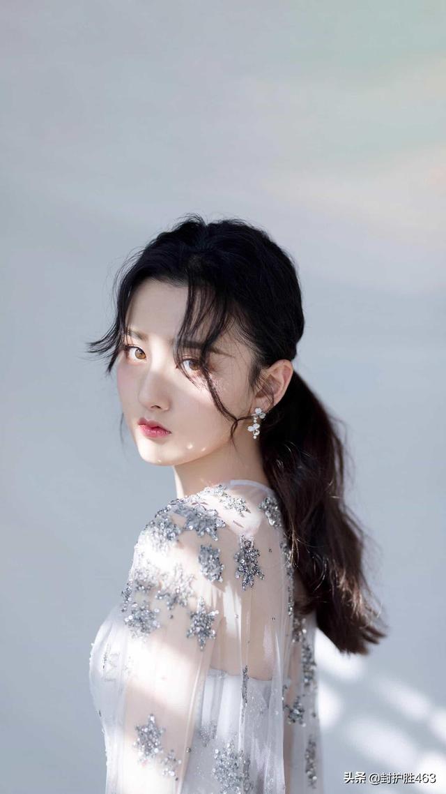 小说、诗歌、散文、人生感悟、心灵鸡汤、心理疗伤小故事,你会喜欢哪个,为什么？可多选？