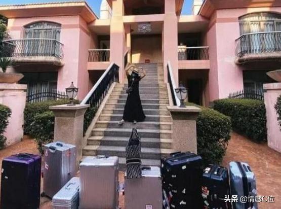 黄圣依和扬子:黄圣依是豪门阔太家里很有钱吗