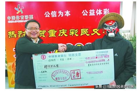 我想投资一个既合法又暴利的小行业,有什么推荐的吗？
