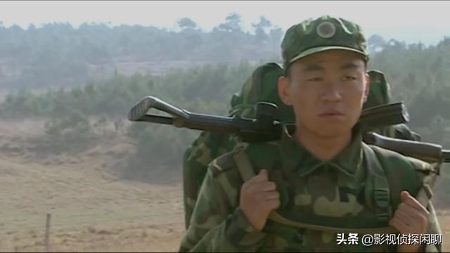 黄晓萌:大学谈恋爱算早恋吗，如果可以要找个什么样的