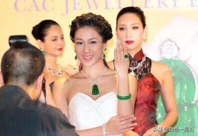 一对7亿的翡翠手镯,全世界最贵的20件“天价翡翠”长什么样？