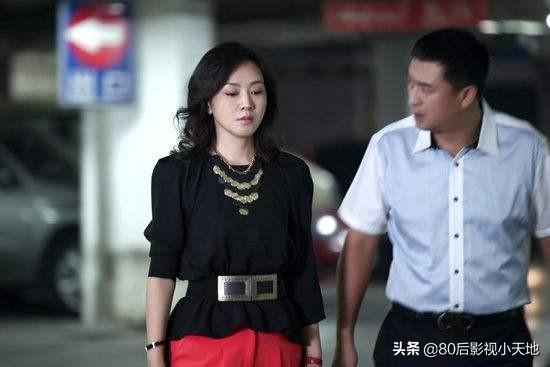 闫妮的前任老公是谁:二婚的，死后和谁埋在一起