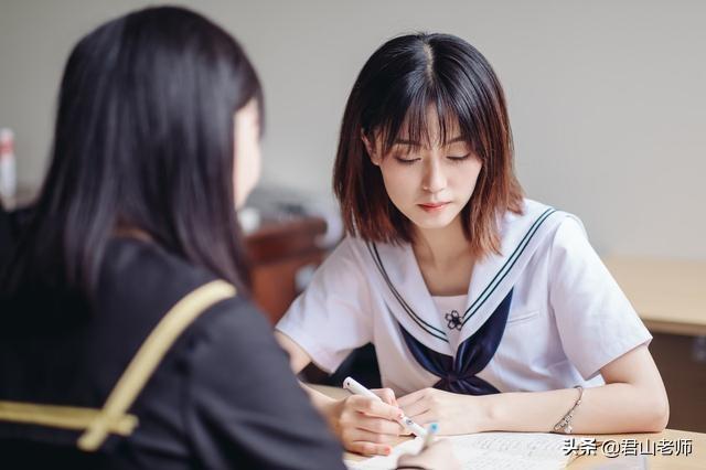 胡红梅事件:后“胡红梅”时代，你还完全相信名师、名班主任吗为何