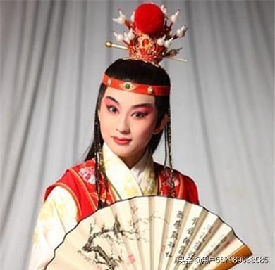 红楼梦人物赏析:红楼梦人物分析800字？