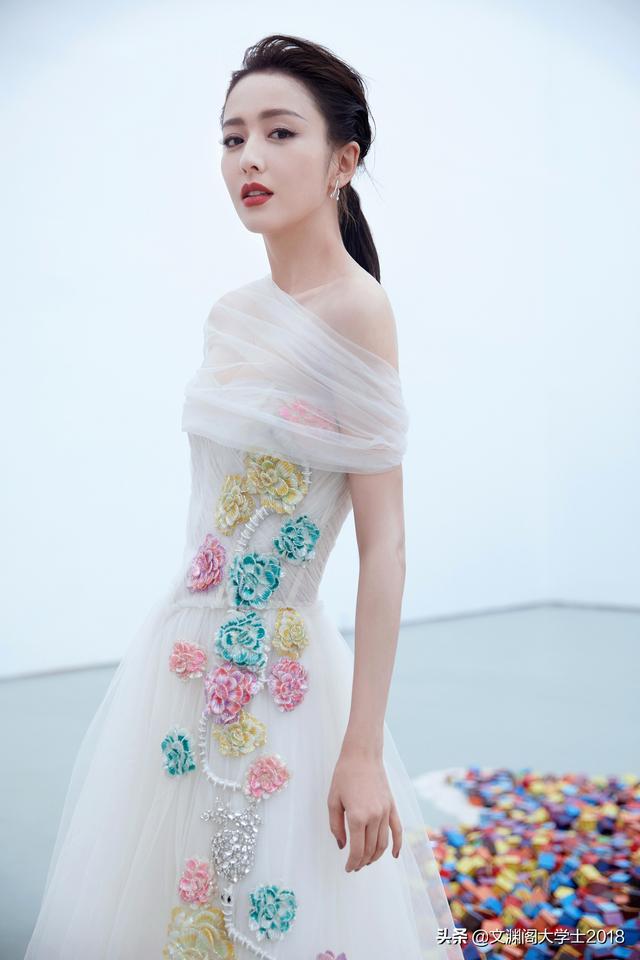 佟丽娅整容:杨幂，佟丽娅，唐嫣，袁姗姗哪个是电视剧女王？