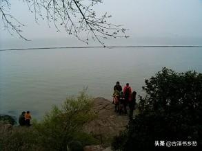 张小爆:什么样的人是在朋友圈里最让人讨厌的