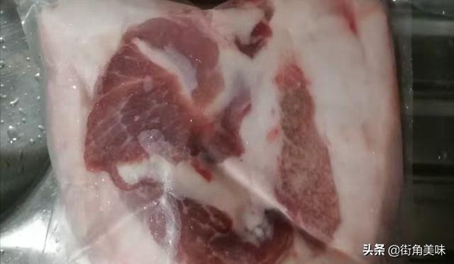 有没有人感觉今年的肉,奇怪得很,买回来没半小时就发臭了,以前的肉不是这样的？