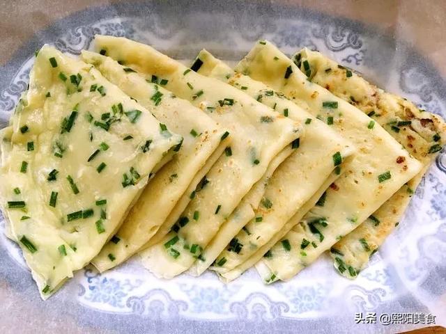 菜鸡蛋饼怎么做才好吃，如何烙出软薄鲜嫩的韭菜鸡蛋饼