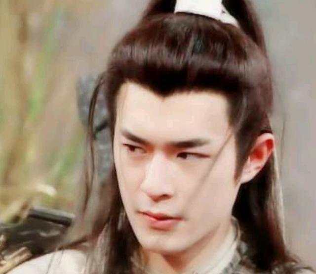 金轮是什么梗:令狐冲不敌东方不败，如果换成是杨过对战东方不败，结局又如何
