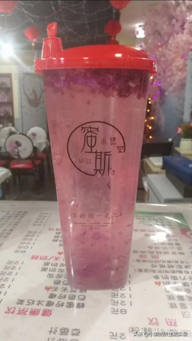 店加盟奶茶创业，我刚大学毕业，想自己创业加盟一个奶茶店，大家觉得可以吗