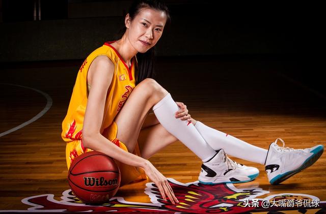 非诚勿扰许诺:曾在《非常勿扰》惊艳亮相，女篮名宿许诺去哪了？现状怎么样？
