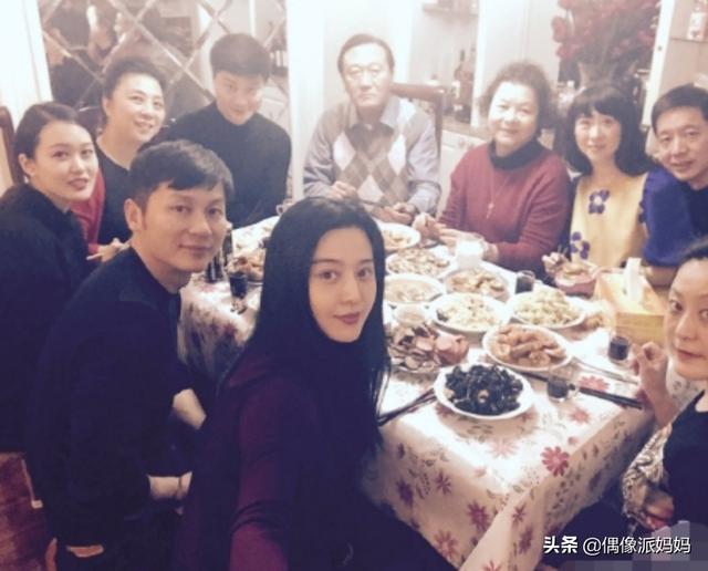 范冰冰李晨床上照片:范冰冰和李晨宣布分手，粉丝们还相信爱情吗
