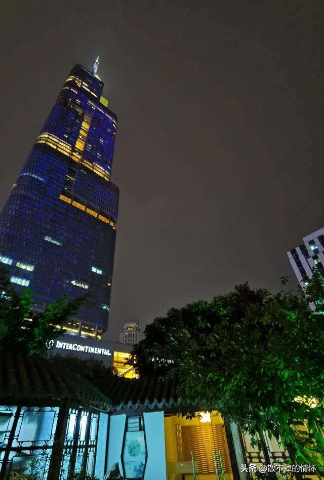 苏州和南京,你觉得定居哪个城市更好？为什么？