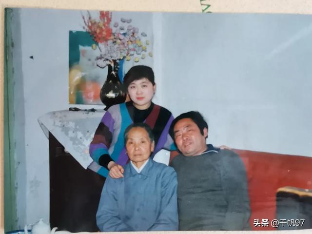 申素毓照片:手机里的照片丢失了，应该怎么恢复呢？