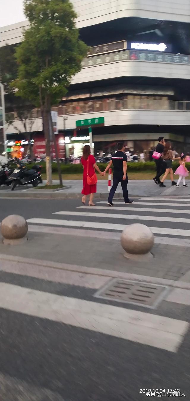今年国庆已接近尾声,明天要上班了是什么心情？说说看？