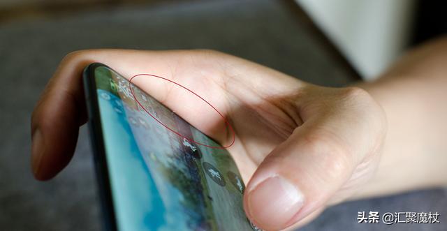 是谁开发出手机曲面屏这种“反人类设计”？你怎么看？插图11