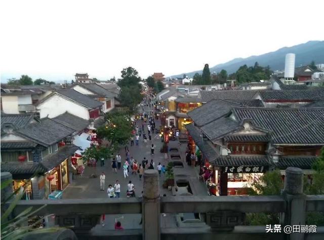 废弃的城堡:您去过哪些地方旅游敢晒出您拍的景观或个人照片吗