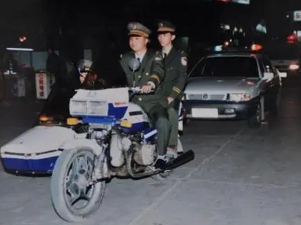 建国门亊件:现实中有没有能从警察包围中逃跑的悍匪？