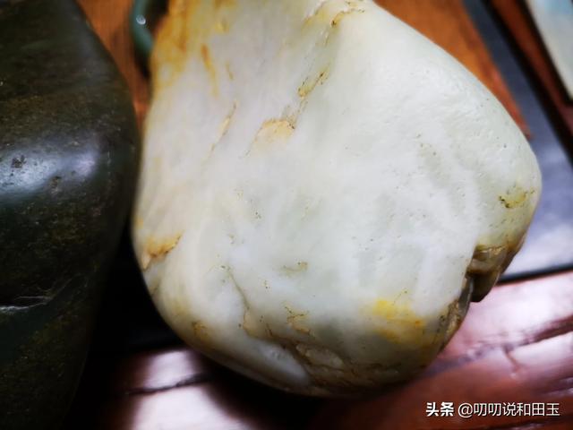 和田玉手镯有水线好不好,和田玉有水线是好还是不好？