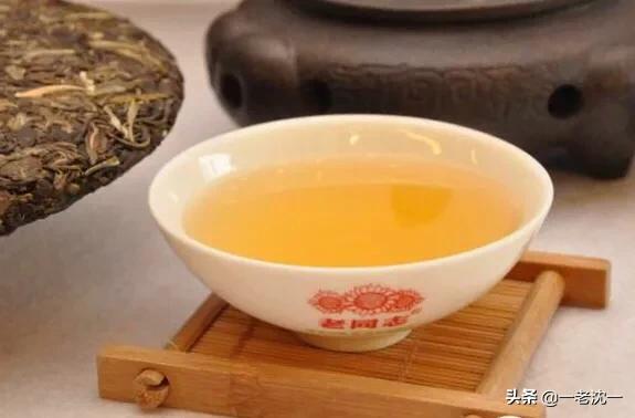 茶叶在中国有多少年的历史了。它对世界上的贡献体现在哪？