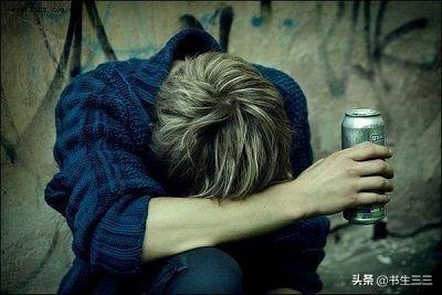 张爱玲说“最好的爱是不打扰也不放弃”什么意思？