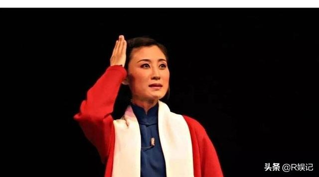 张保仔:张火丁为何会有“梨园第一人”之称？