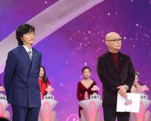 非诚女嘉宾杀夫:相亲对象年薪只有10万出头，没车没房，要不要继续聊下去