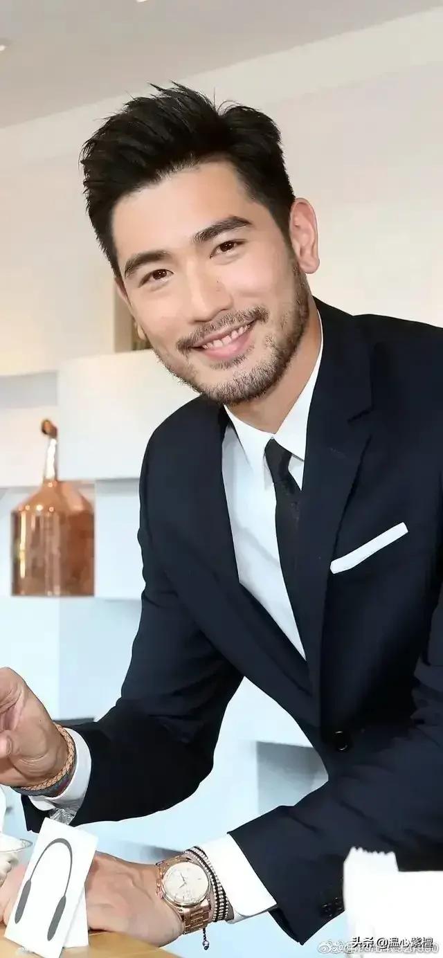 穿西服最帅的明星艺人,大家都喜欢谁？