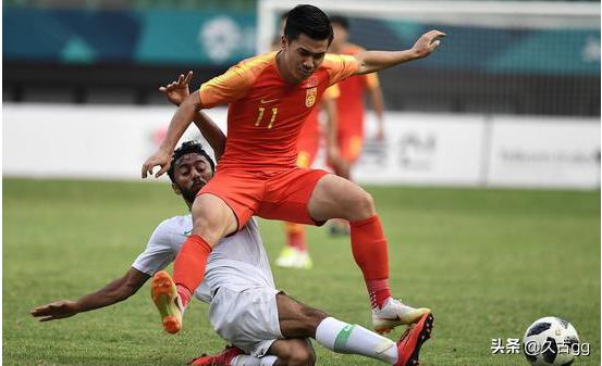 瓦拉内头球破门:国足4:1胜上港，你相信结果是真的吗