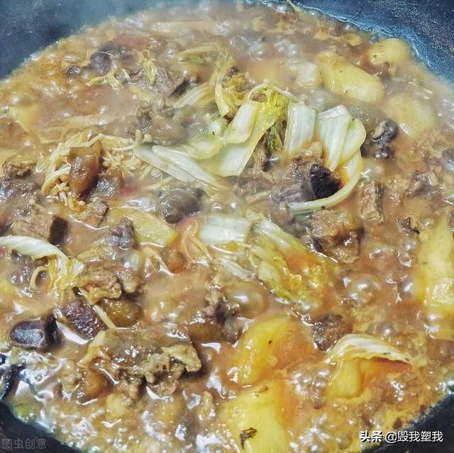 一次去内蒙自驾游,路边饭店的菜量大得惊人,东北菜的量都那么大吗？有体验过的没有？