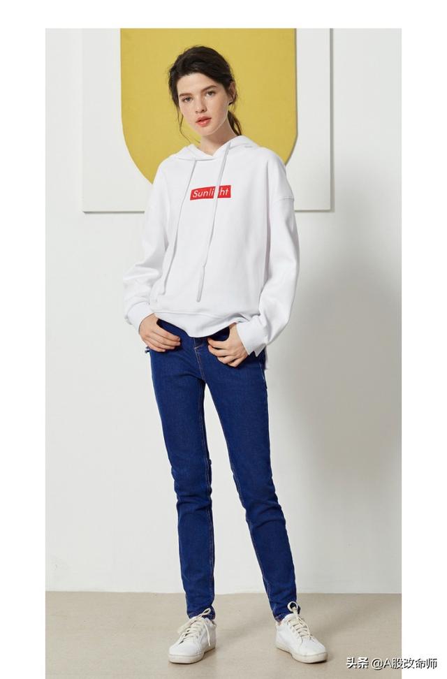 头条问答 - 白卫衣配什么裤子?(21个回答)