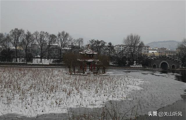 辛追刚出土时图片:俗语“人怕腊月生，又怕腊月死”，是何意？