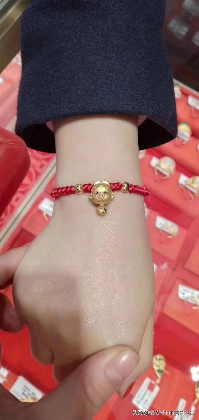 买黄金手镯实心的好还是空心的好,金镯子买一口价的还是按克的好？