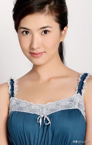 边萧萧:边潇潇和范琳琳谁的颜值更高一点，你更喜欢谁？为什么？
