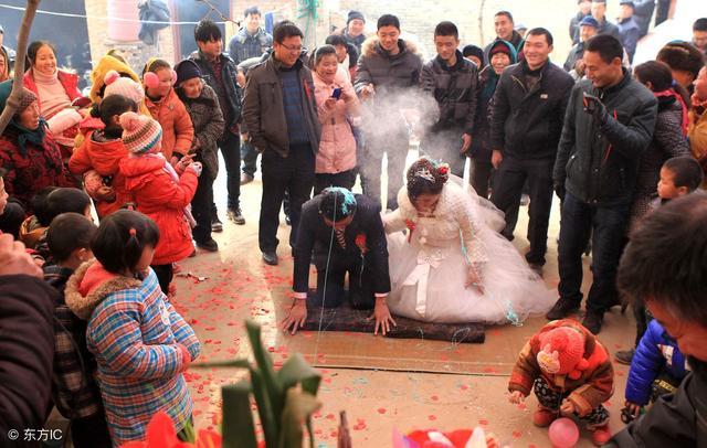 德州<a href=https://maguai.com/list/38-0-0.html target=_blank class=infotextkey>公益</a>相亲群二维码:女儿师范本科毕业，考取了教师编制，为什么找不到对象？