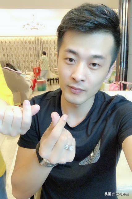 辛巴家是做什么的为什么每次直播都亏钱怎么还是那么有钱呢？