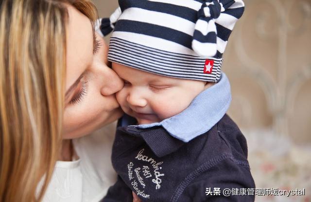 4个月婴儿尿不湿多久换一次:婴儿尿不湿多久换一次合适 宝宝的尿不湿一般多久换一次？