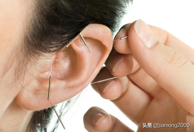 鳞癌早期图片:著名主持人赵忠祥因鳞癌症去世，到底什么是鳞癌如何早期发现