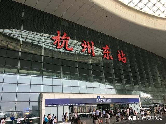 去杭州玩，有哪些经典的<a href=https://maguai.com/list/52-0-0.html target=_blank class=infotextkey>旅游</a>线路？(杭州三日游<a href=https://maguai.com/list/52-0-0.html target=_blank class=infotextkey>旅游</a>路线)