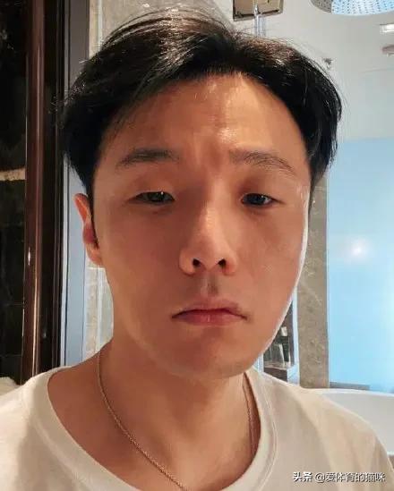 李荣浩想剧透被怼:李荣浩发长文怼物业，你怎么看？现在的物业真的很差吗？