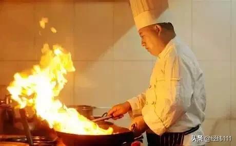 炒菜火候把控有多厉害，为什么馆子里大火炒的菜比家里炒出的菜好吃