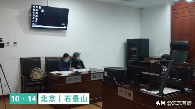 男子被狗撞骨折:女子散步被狗惊吓而摔倒骨折，狗主人要赔钱吗？有什么依据吗？