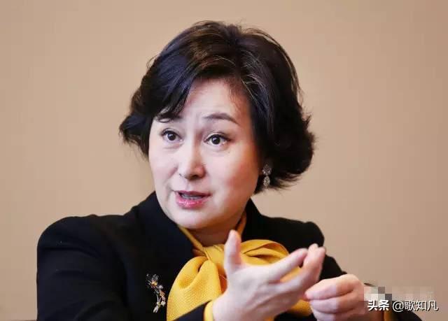 何鸿燊儿子:何猷君的儿子能够算是何鸿燊长孙吗？另外孙子能够用爷爷的字吗？