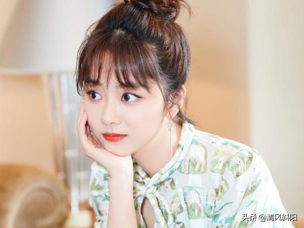 微信名女独特2021最新:有没有女生的微信名字推荐个？