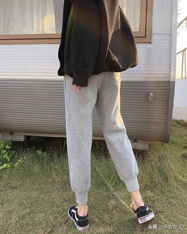 灰色卫裤配什么鞋子?灰色卫裤配怎么配,这些您不知道-个人经验分享