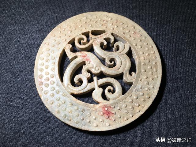 陈瑞莹:这个司南佩的灰皮对吗？司南是什么意思。请懂的人给以指导。谢了