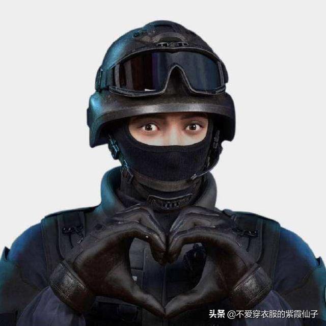 cf里的奥摩和斯沃特哪个更有回忆？