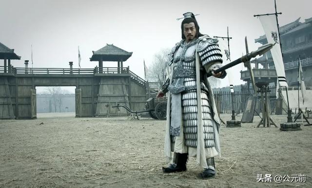 楚国历史:楚国是苗族人建立的吗？楚国诗歌跟现在湘西苗族的苗歌是否一样？
