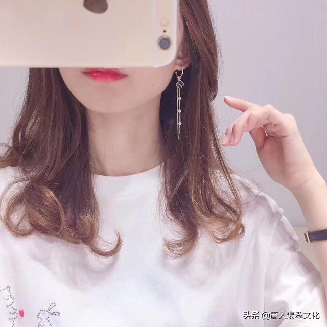 女人戴碧玺好还是翡翠,想送女朋友翡翠，如何挑选翡翠比较好？